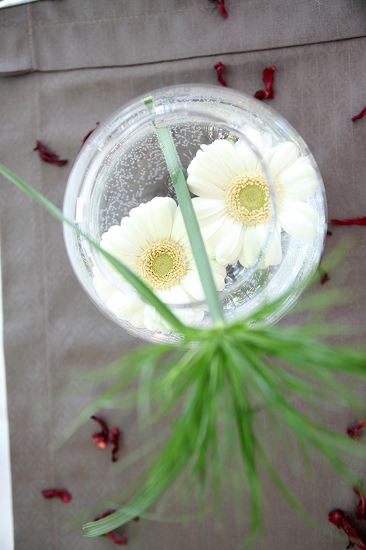 Event design simple et épurée pour un mariage au bord de mer sur le Bassin d'Arcachon