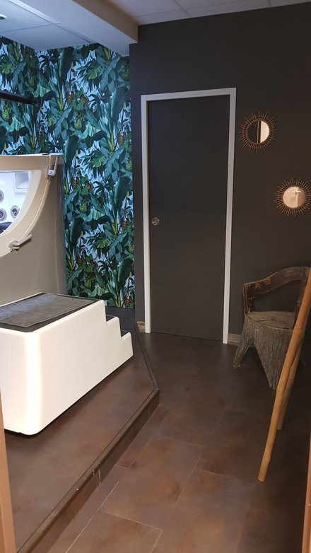 Salle de soin aquabike dans un institut de bien être à Anglet