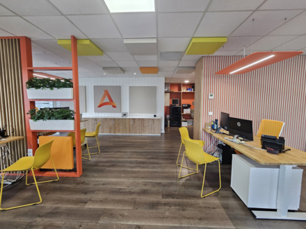 Décoration intérieure d'une entreprise de chauffagiste à Bidart, par l'agence ID'Harmonies - Marion PIRAUBE