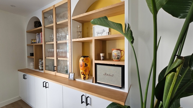 Agencement sur mesure d'un vaisselier, par l'agence ID'Harmonies - Marion PIRAUBE