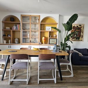 Décoration et agencement intérieur d'une salle à manger dans une villa, par l'agence ID'Harmonies - Marion PIRAUBE