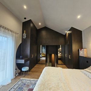Agencement intérieur dressing dans suite parentale à Biarritz, par l'agence ID'Harmonies - Marion PIRAUBE