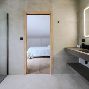 Décorateur intérieur salle d'eau dans une villa à Biarritz, par l'agence ID'Harmonies - Marion PIRAUBE