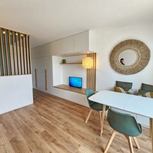 Design et optimisation d'espace d'un studio à Biarritz, par l'agence ID'Harmonies - Marion PIRAUBE