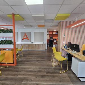 Décoration intérieure d'une entreprise de chauffagiste à Bidart, par l'agence ID'Harmonies - Marion PIRAUBE