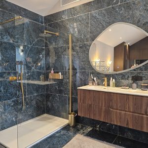 Décoration intérieure d'une salle de bain parentale, par l'agence ID'Harmonies - Marion PIRAUBE